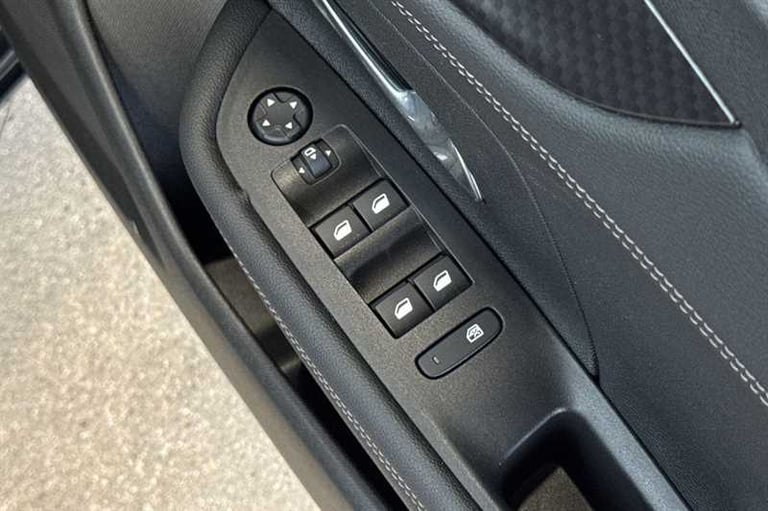 2022 Vauxhall Mokka 1.2 Turbo SRi Premium SUV 5dr Petrol Manual Euro 6 (s/s) (100 ps) SUV Petrol ...