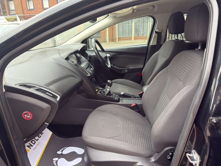 2015 Ford Focus 1.0 EcoBoost 125 Titanium 5dr HATCHBACK PETROL Manual