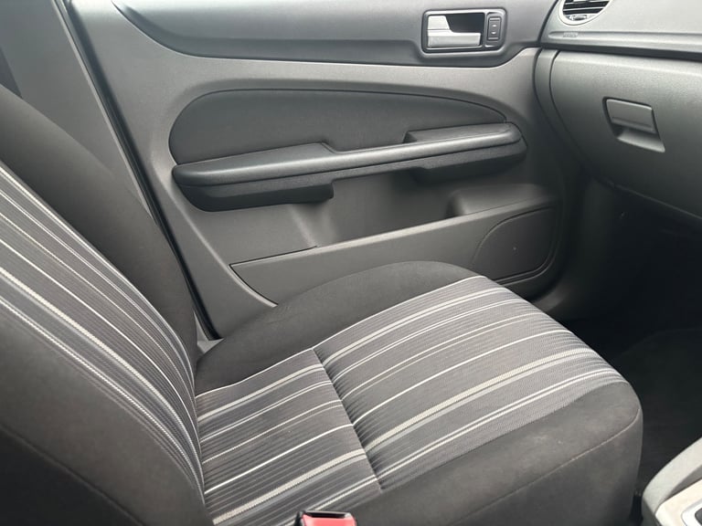 Ford, FOCUS, Hatchback, 2010, Manual, 1596 (cc), 5 doors