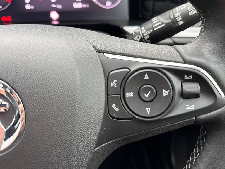 2023 Vauxhall Grandland Grandland 1.2 Turbo 130ps Ultimate Hatchback Petrol Manual