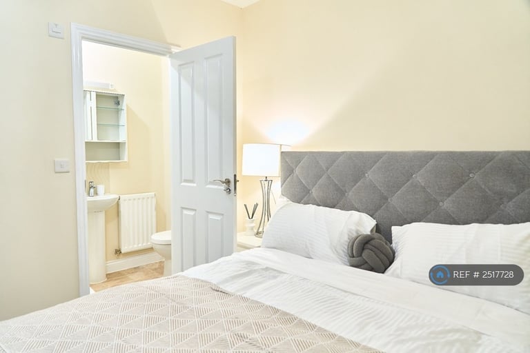 1 bedroom in Beechwood Road, Camphill Nuneaton, CV10 (#2517728)