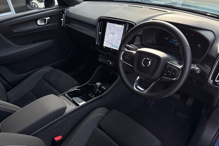 2025 Volvo EX40 185kW Extended Range Plus 78kWh 5dr Auto ESTATE ELECTRIC Automatic