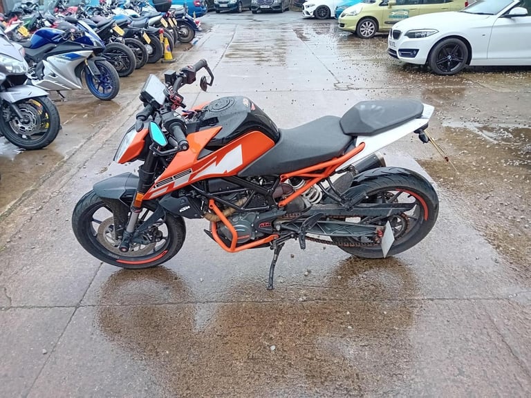 2020 KTM DUKE 125 ABS NAKED NEW MOT HISTORY SPORTS EXHAUST