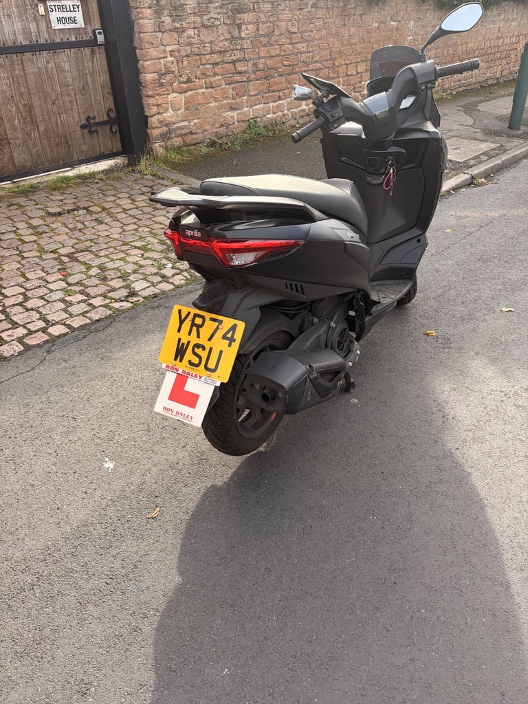 Aprilia, SXR, 2024, 49 (cc) 2400 miles 