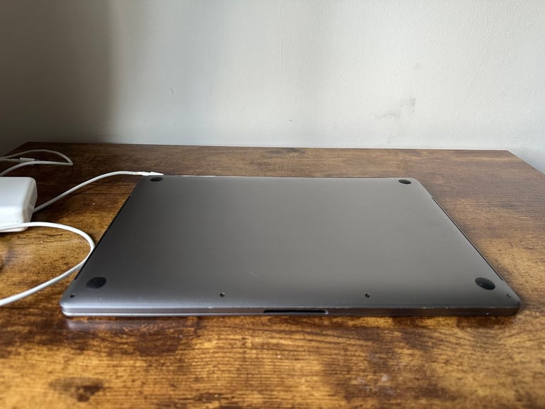 MacBook Pro 16-inch 64GB RAM / 1TB SSD / 4GB GPU