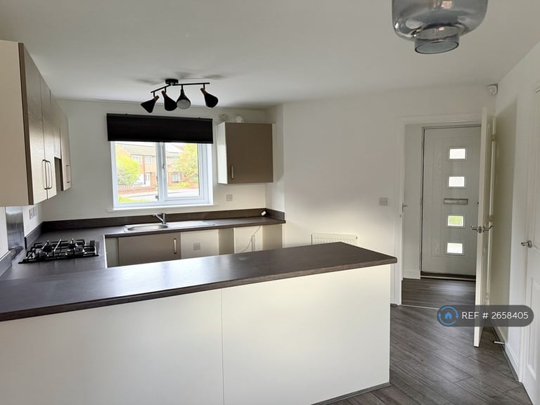 3 bedroom house in Rowantree Gardens, Redcar, TS10 (3 bed) (#2658405)