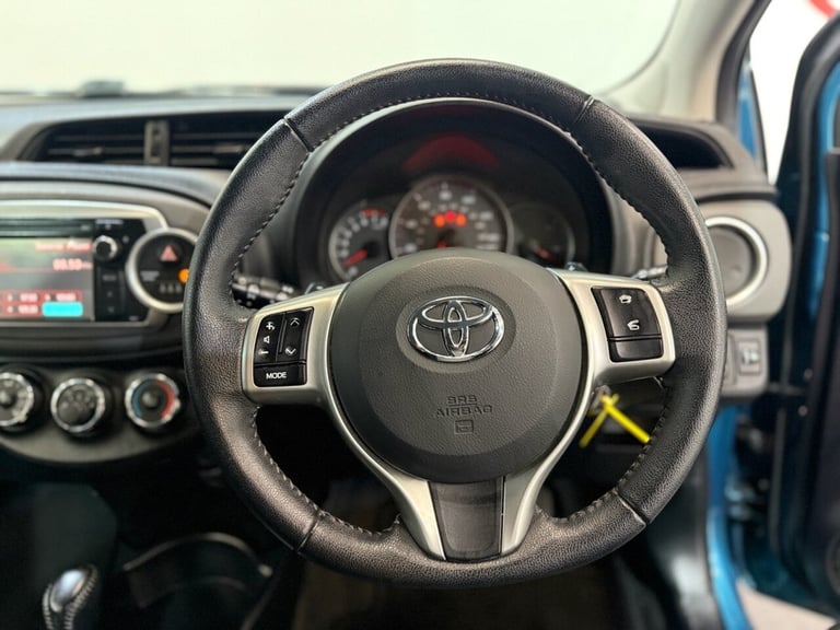 2012 Toyota Yaris 1.33 VVT-i TR 5dr Multidrive S HATCHBACK PETROL Automatic