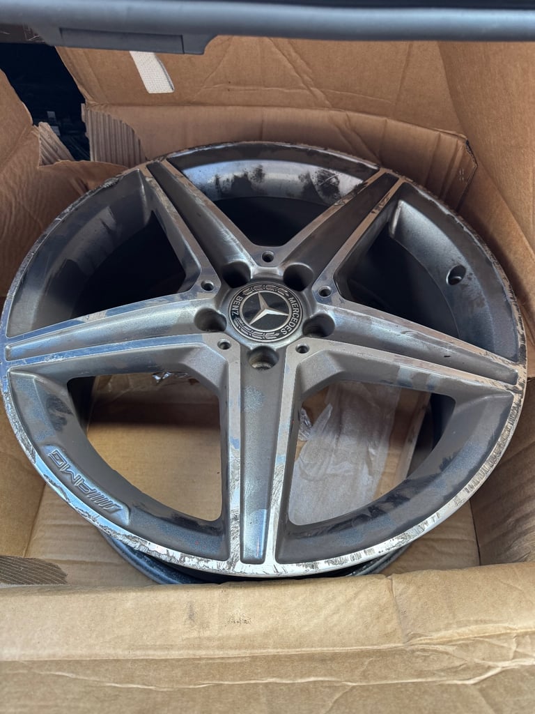 X4 Genuine Mercedes AMG 18" inch wider rear alloys