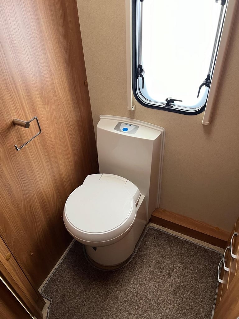 2011 Swift Conqueror 530 4 Berth Touring Caravan