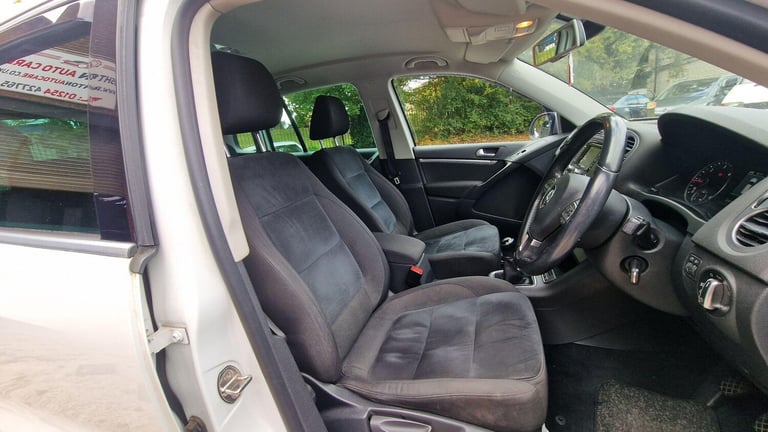2013 Volkswagen Tiguan 2.0 TDI BlueMotion Tech Match 2WD Euro 5 (s/s) 5dr ESTATE Diesel Manual