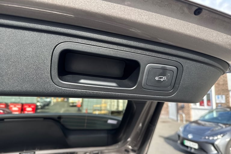 2025 MG MG HS 106290 Hatchback Petrol Manual