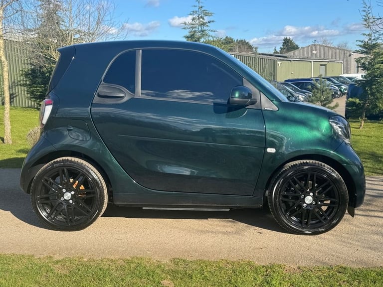 2021 SMART FORTWO 17.6KWH RACING GREEN EDITION COUPE 2DR ELECTRIC AUTO (22KW CHA