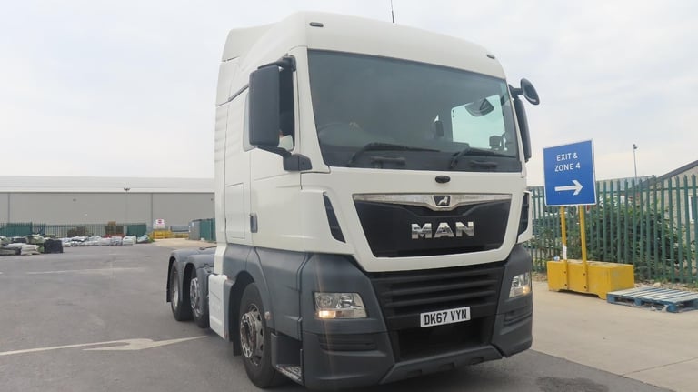 2017 MAN TGX  26.500 6X2 FRIDGE AIRCON EURO6