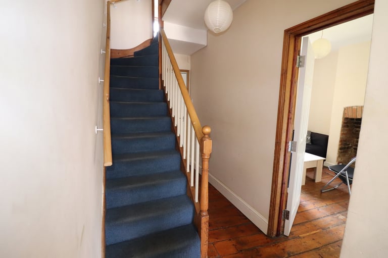 5 bedrooms in Hurst Street, Oxford, OX4 Book Online - The Rent Guru {197}