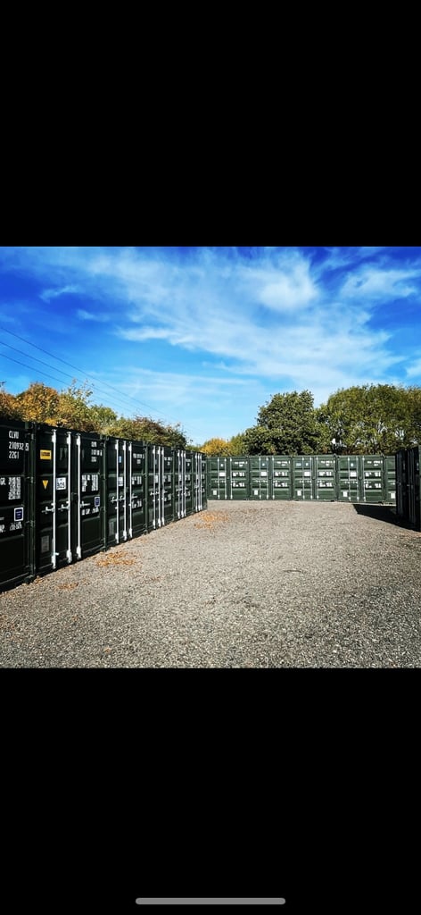 VEHICLE TRADE STORAGE  FOR RENT NEAR ME HERTFORDSHIRE ESSEX LONDON