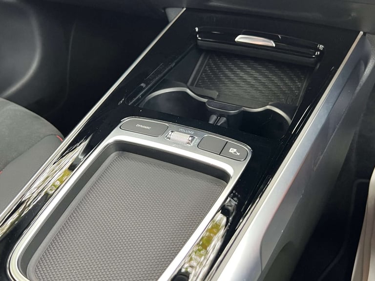2024 Mercedes-Benz GLB 1.3 GLB 200 AMG Line Executive MHEV A 5dr SUV Hybrid Automatic