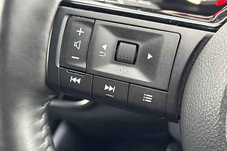 2021 Nissan Qashqai 1.3 DiG-T MH Tekna 5dr Hatchback Petrol Manual