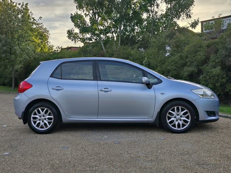 2007 Toyota Auris 1.6 Automatic VVTi TR MM 5dr . 87000 Miles . CHEAP on Fuel. GOOD Car. HATCHBACK...