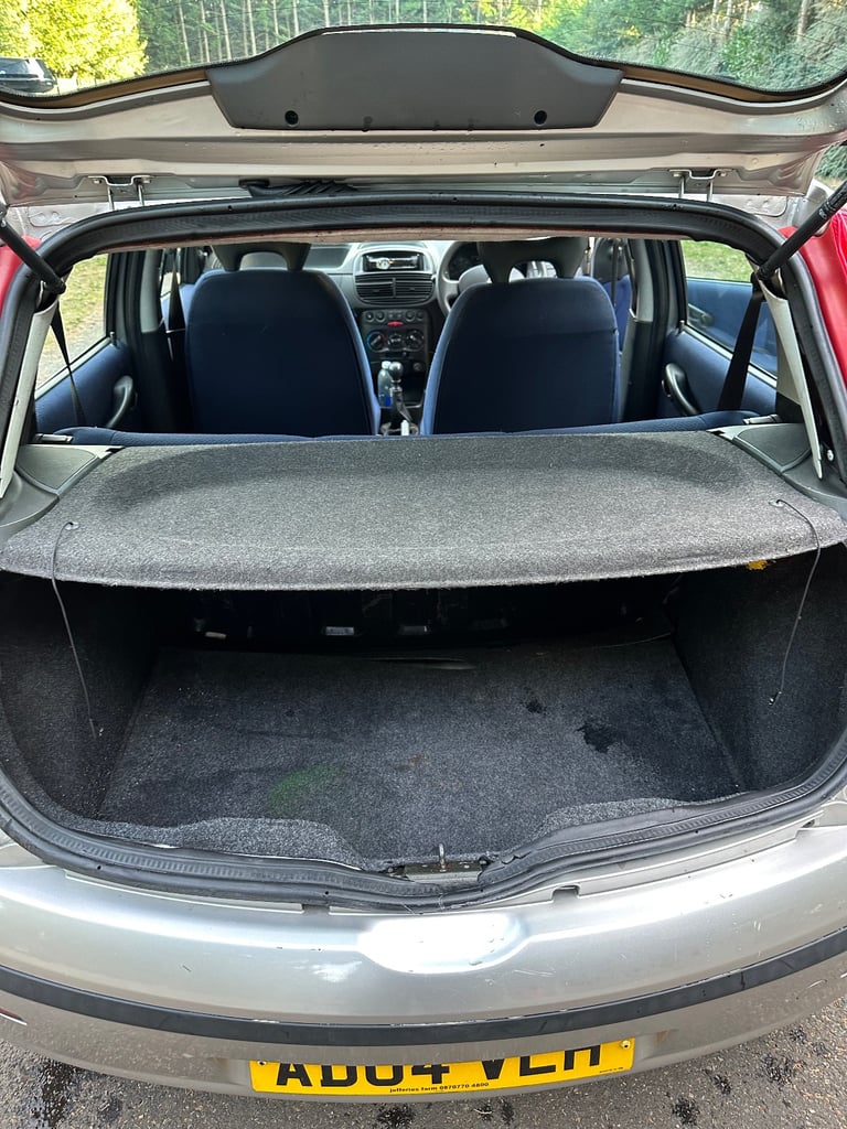 Fiat, PUNTO, Hatchback, 2004, Manual, 1242 (cc), 5 doors