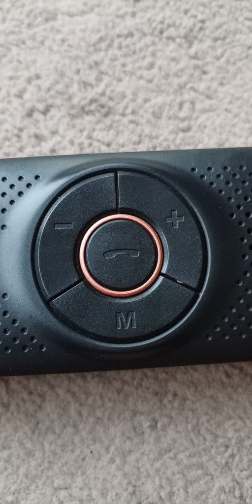 Hands free Bluetooth 4.2 car speaker