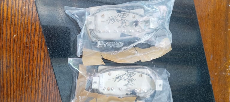 Slash guitar pickups