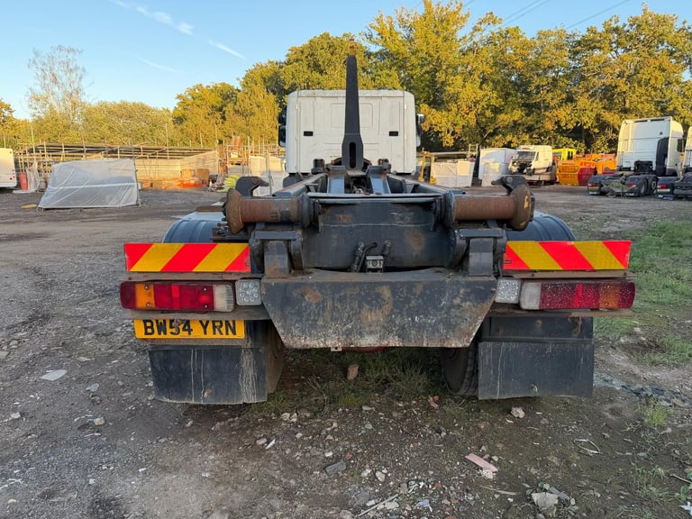 Scania 94p [Phone number removed]x4 hook loader Chassi cab manual 
