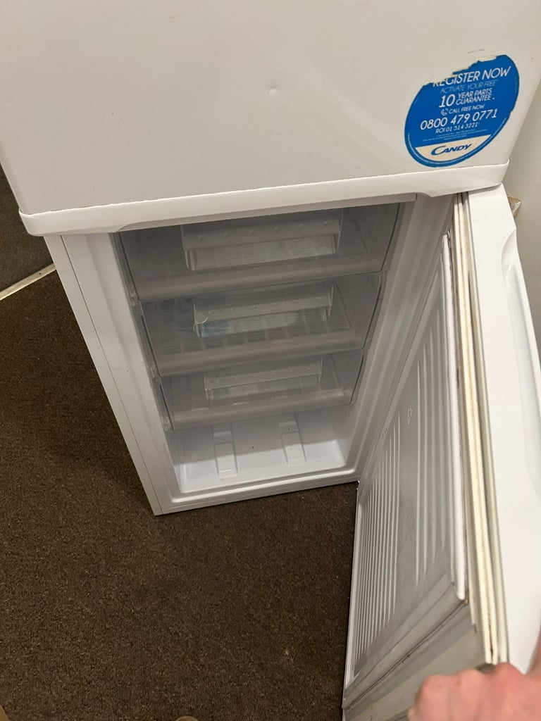 Fridge freezer 