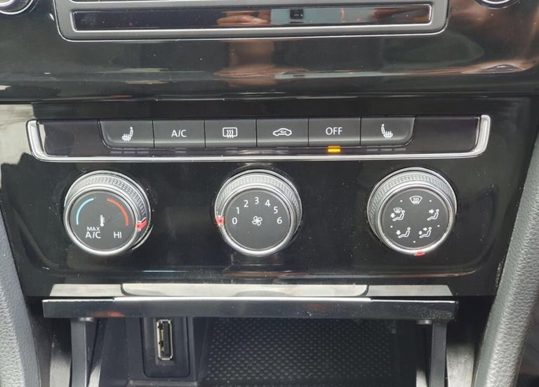Volkswagen, GOLF, Hatchback, 2013, Manual, 1968 (cc), 5 doors