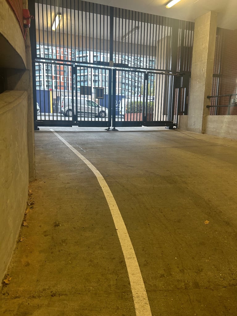 Car Park Space in Royal Arsenal SE18 to let £130 per month (gated secure Large space)
