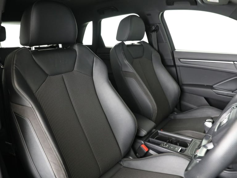2022 Audi Q3 1.5 TFSI CoD 35 Black Edition SUV 5dr Petrol Manual Euro 6 (s/s) (150 ps) Petrol Manual
