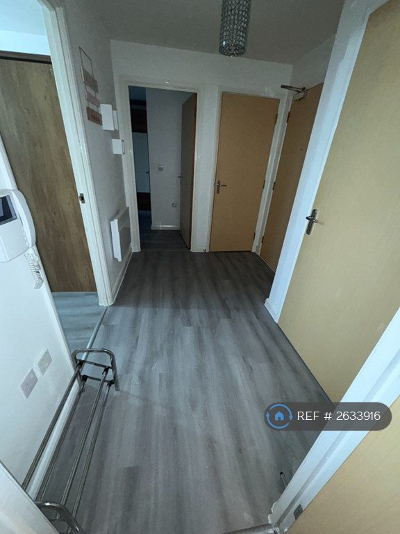 2 bedroom flat in Skyline, Birmingham, B1 (2 bed) (#2633916)