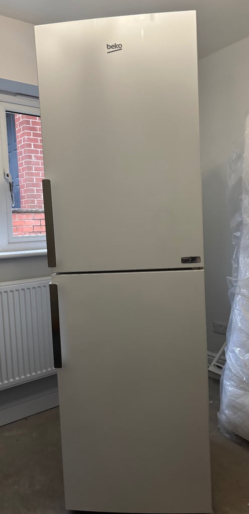 image for BEKO FRIDGE FREEZER
