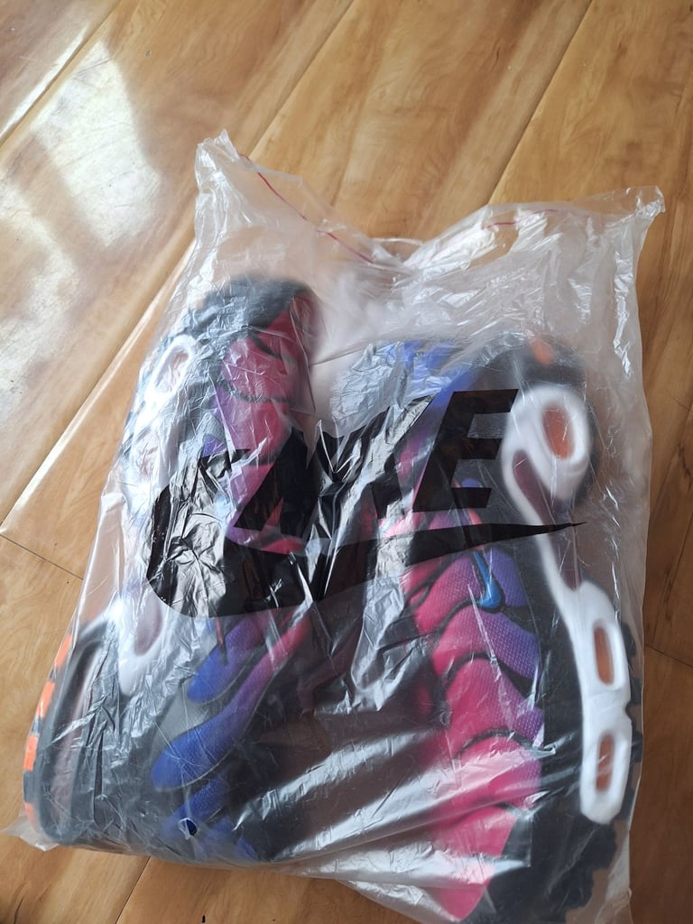 Tns size 7 brand new