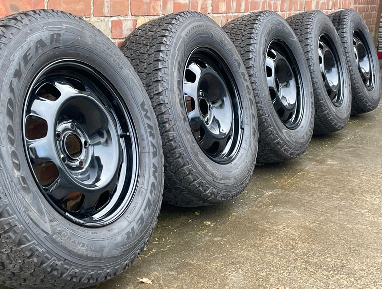 5 x Genuine Land Rover Defender 18” Black Steel Wheels L663 Goodyear Tyres Set