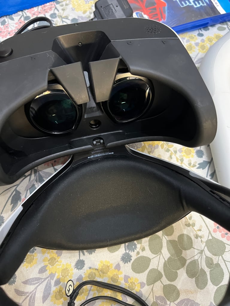 PS4 PSVR BUNDLE GEN 1 CUH‑ZVR1 COMPLETE SET UP NO BOX