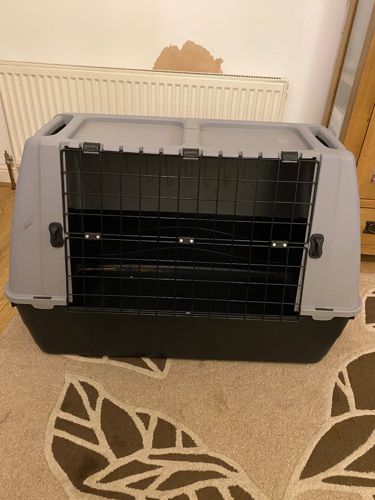 Ferplast dog crate 