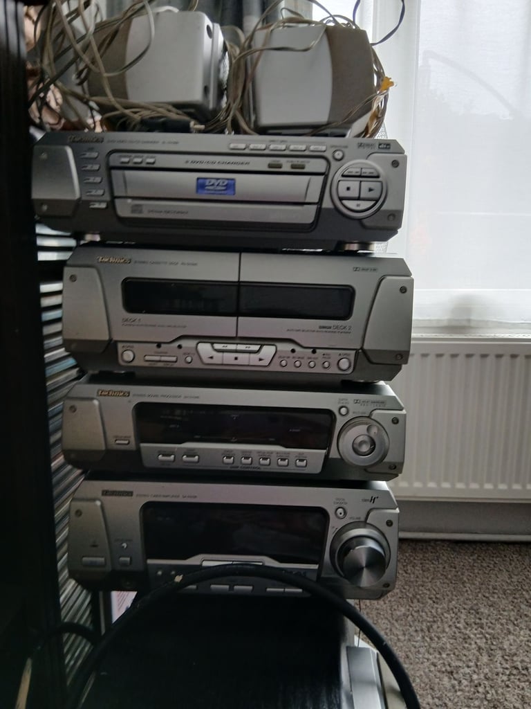 image for Technics 5 disc DVD / CD Surround Sound System 