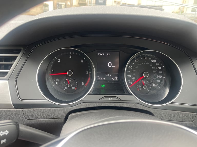 Volkswagen, PASSAT, Saloon, 2018, Manual, 1598 (cc), 4 doors