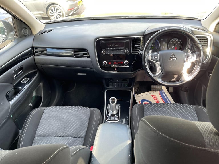 2020 Mitsubishi Outlander 2.4h TwinMotor 13.8kWh Verve CVT 4WD Euro 6 (s/s) 5dr ESTATE Petrol/Ele...