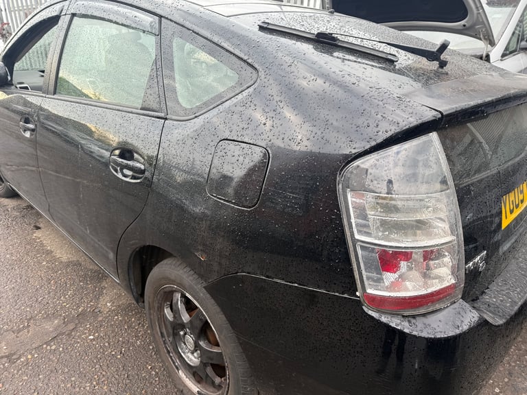 image for Breaking Toyota Prius 2009 for parts 