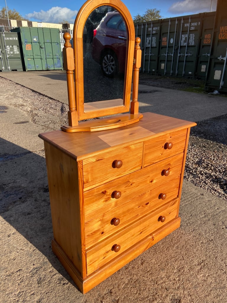 Pine chest of 3+2 drawer with mirror