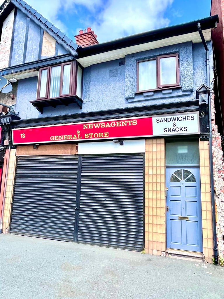 Five Single-Room Flats (Three Available), CH62 – High Demand, Ideal for Students & Professionals