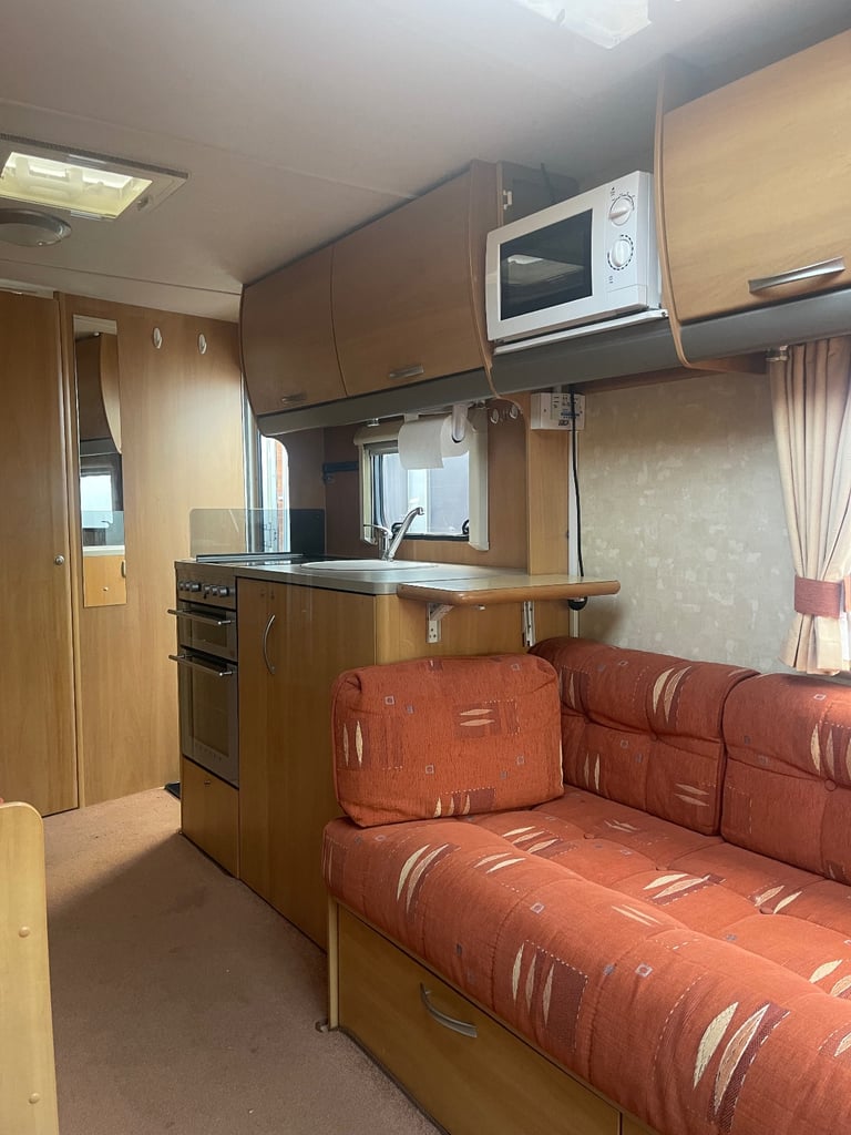 Swift Charisma 2005 4 berth 