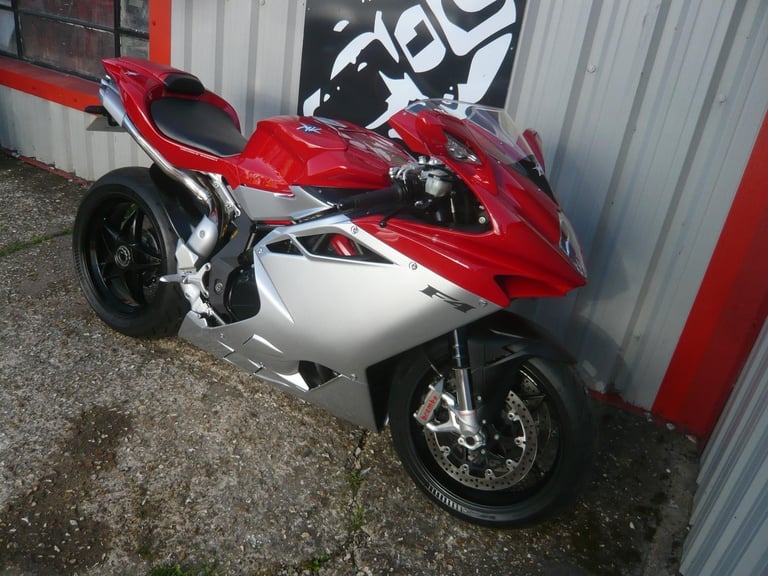 MV Agusta F4 1000R 2010 ITALIAN SUPER SPORTS BIKE PANAGALE V2 R 916 999 749 R SS