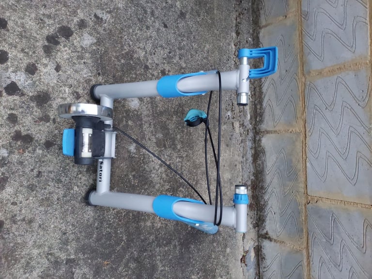 TACX bicycle indoor/outdoor trainer stand,like new