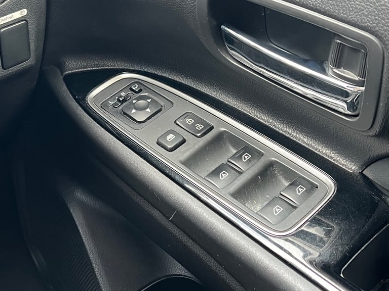 2019 Mitsubishi Outlander 2.4h TwinMotor 13.8kWh 4h SUV 5dr Petrol Plug-in
