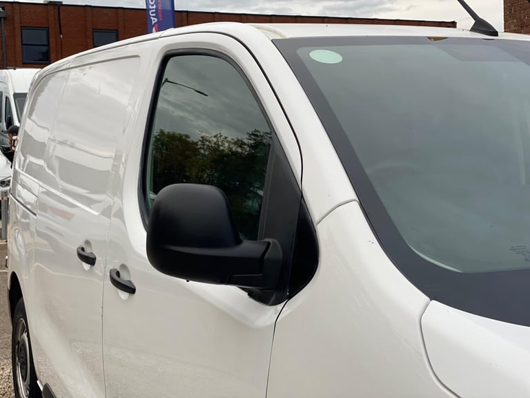 2019 Peugeot Expert 2.0 BlueHDi 1400 Professional Standard Panel Van MWB Euro 6 (s/s) 6dr PANEL V...