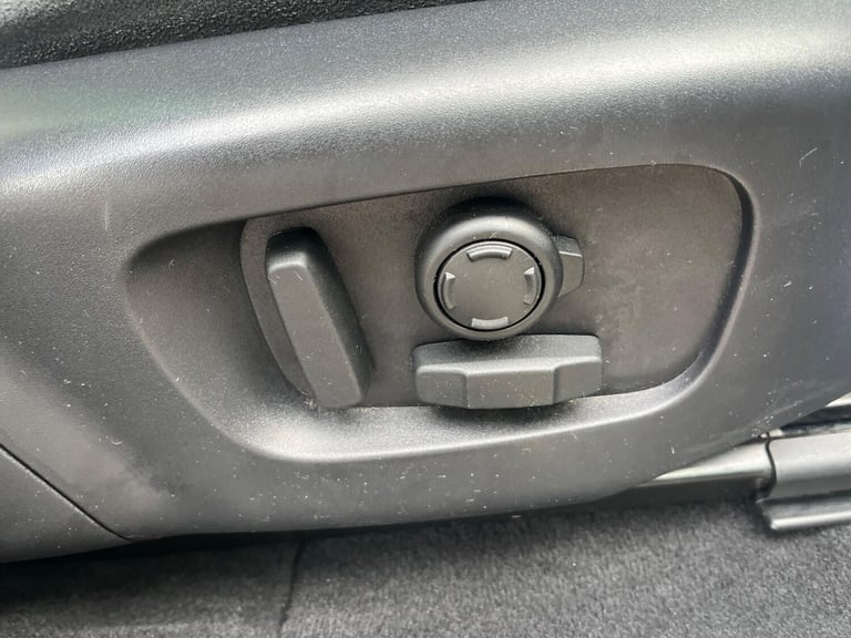 2019 Land Rover Range Rover Evoque 2.0 D180 R-Dynamic HSE Auto 4WD Euro 6 (s/s) 5dr ESTATE Diesel...