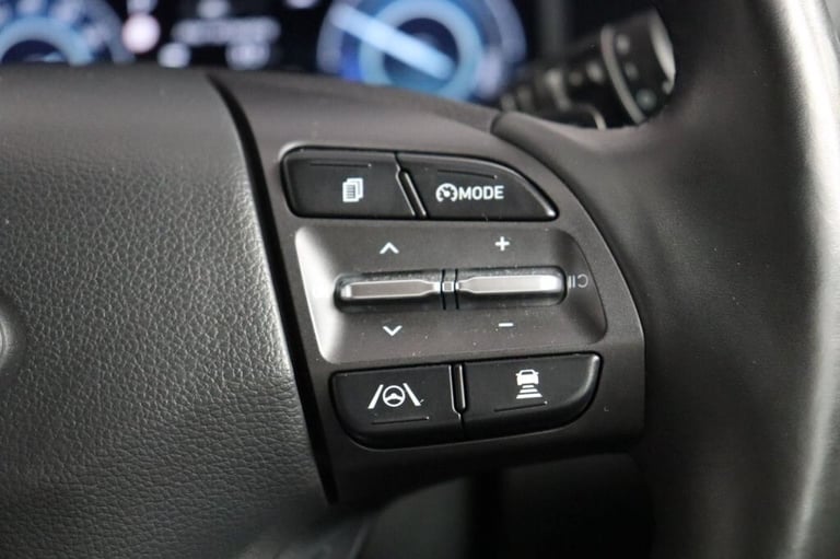 2021 Hyundai KONA 64kWh Premium 5dr Auto (APPLE CAR PLAY, HEATED SEATS) HATCHBACK ELECTRIC Automatic