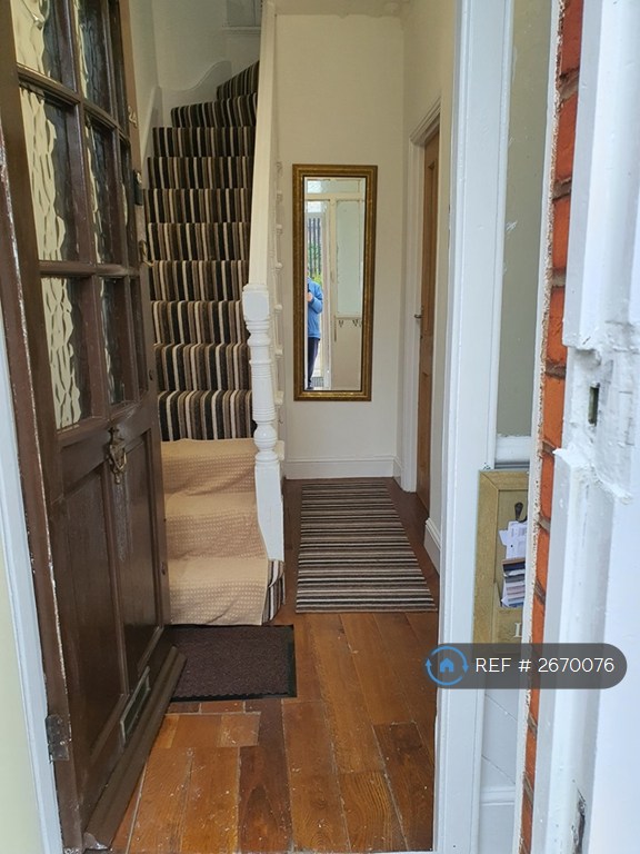 3 bedroom house in Goodall Road, London, E11 (3 bed) (#2670076)